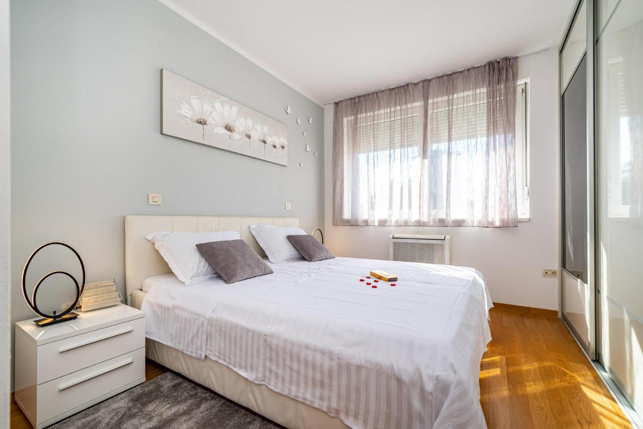 Apartment Keka Zara Esterno foto